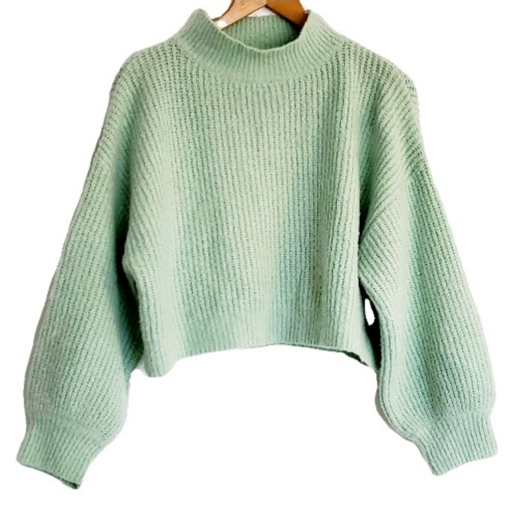 Line & Dot Mint Green Cropped Cozy Sweater Bishop Ballon Sleeve